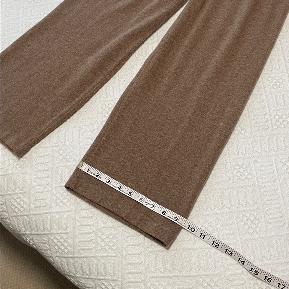 St. John cashmere Tan Wide Leg Women's Pants - Picture 11 of 16